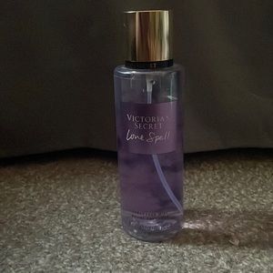 Victoria Secret Love Spell Fragrance Mist